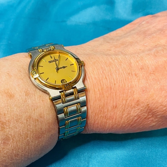 Vintage Gucci 9000M One Size Silver Gold Two-Tone Watch Authentic COA included - Picture 12 of 12